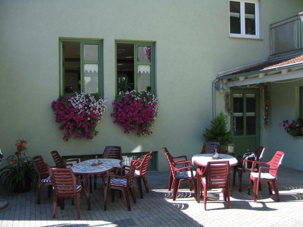 Weinstube Schwalbennest Hotel Karlstadt Eksteriør billede